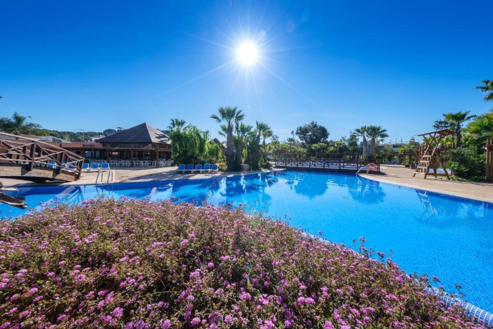 Camping Estival Torre De La Mora Тамарит Экстерьер фото